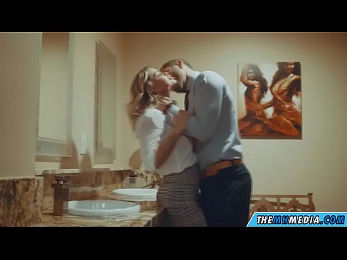 ❤️ Pan fydd melyn busty yn eich hudo mewn ystafell orffwys gyhoeddus ❤ Porno ar cy.niceporn-tv.ru ❌️